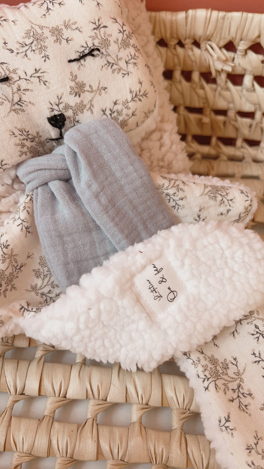 Doudou plat renard en Sherpa blanche et gaze de coton Écru fleuris