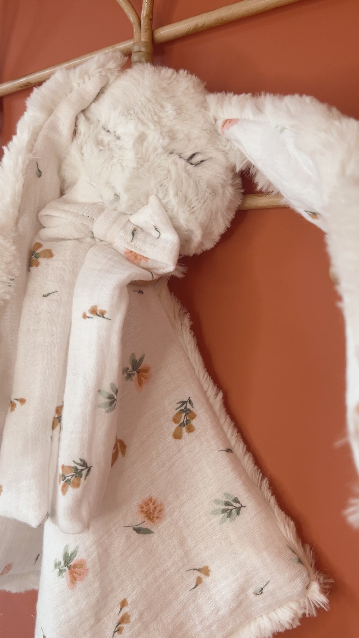 Doudou lange / doudou couverture fourrure - Flora