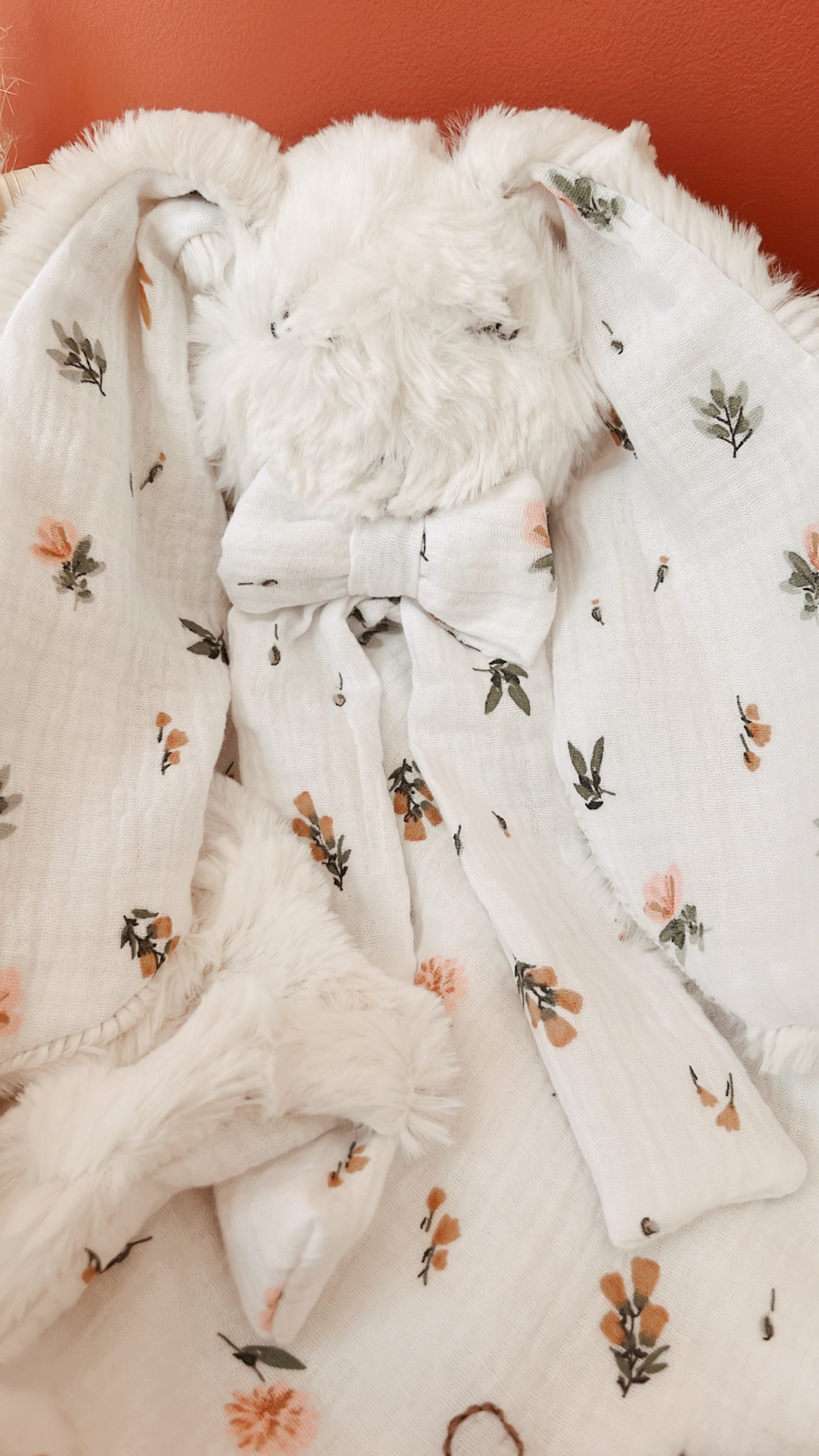 Doudou lange / doudou couverture fourrure - Flora L atelier Oz et fee