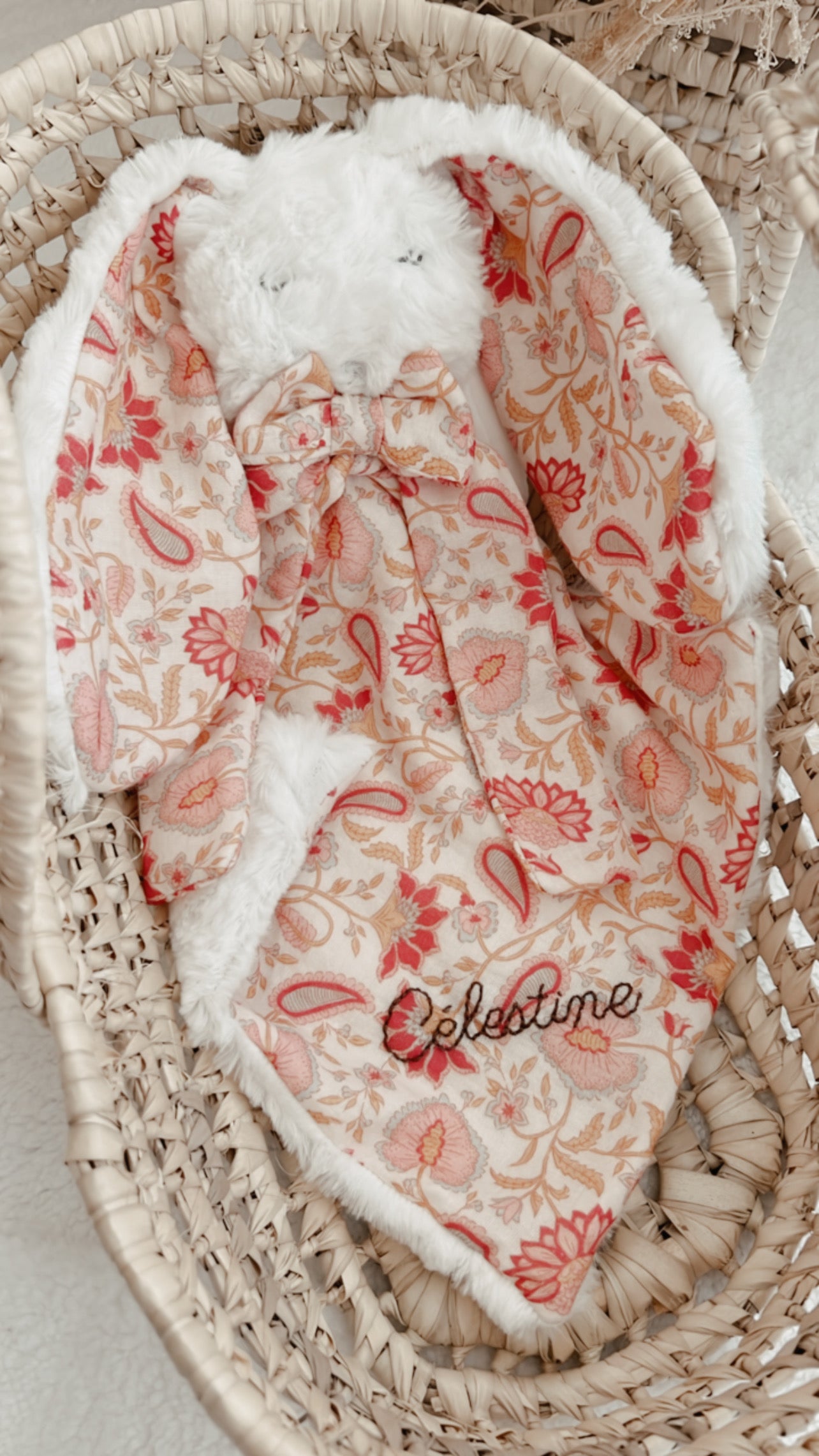 Doudou lange / doudou couverture en fausse fourrure écru et double gaze Bio Shanaya. L atelier Oz et fee