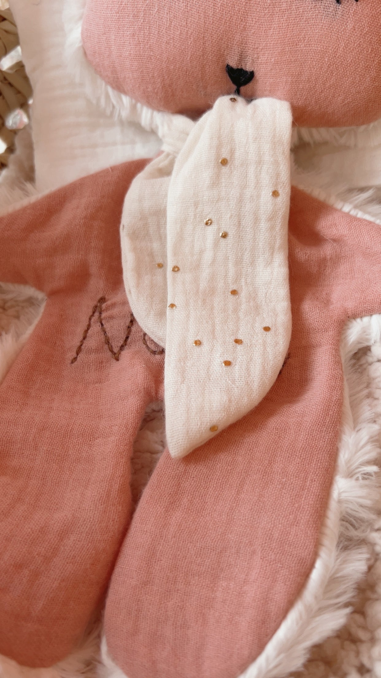 Doudou plat renard en fausse fourrure écru et gaze de coton uni certifié Oeko-tex