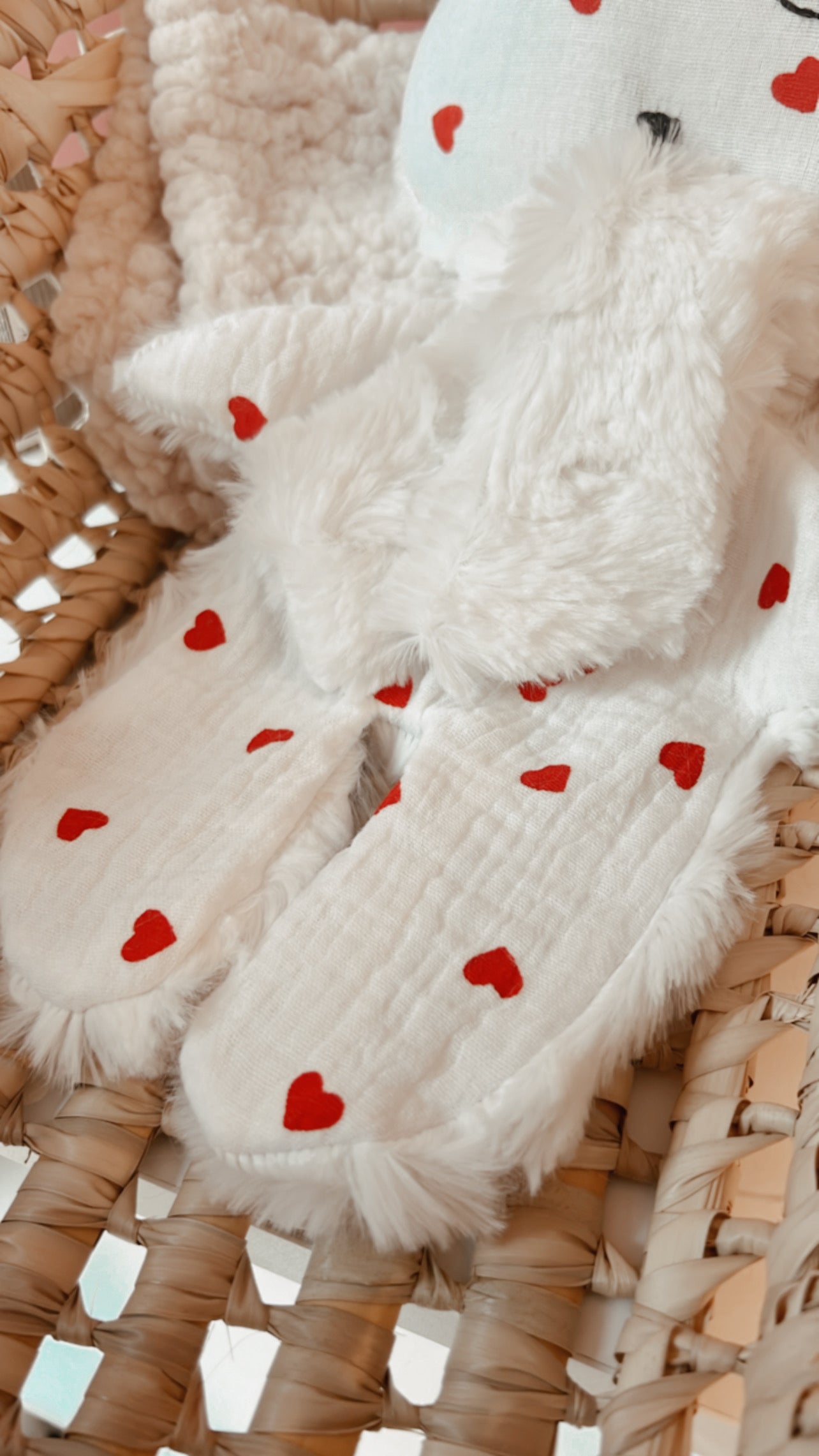 Doudou plat renard en fausse fourrure - Petits cœurs - L atelier Oz et fee