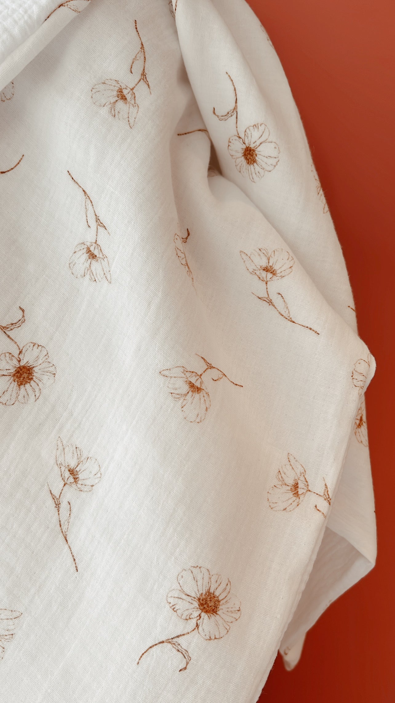 Maxi lange / ma couverture légère 100% en double gaze de coton BIO Marguerite et doublure blanc cassé. L atelier Oz et fee