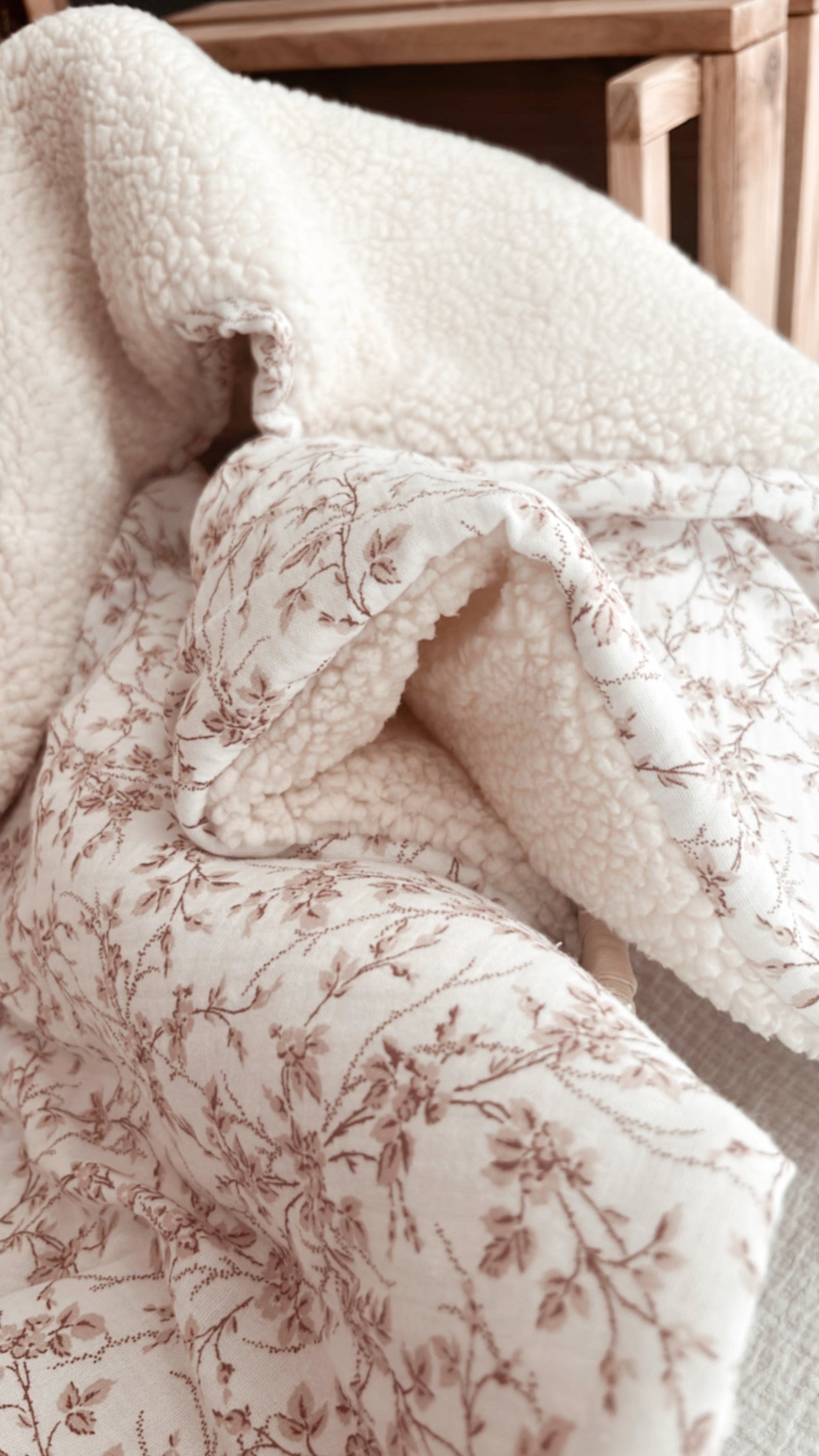 Ma couverture à BRANCHAGES ROSES - Sherpa ivoire