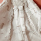 Doudou lange / doudou couverture en fausse fourrure Fantaisy beige et en doubles gazes de coton blanc cassé et Girafons L atelier Oz et fee