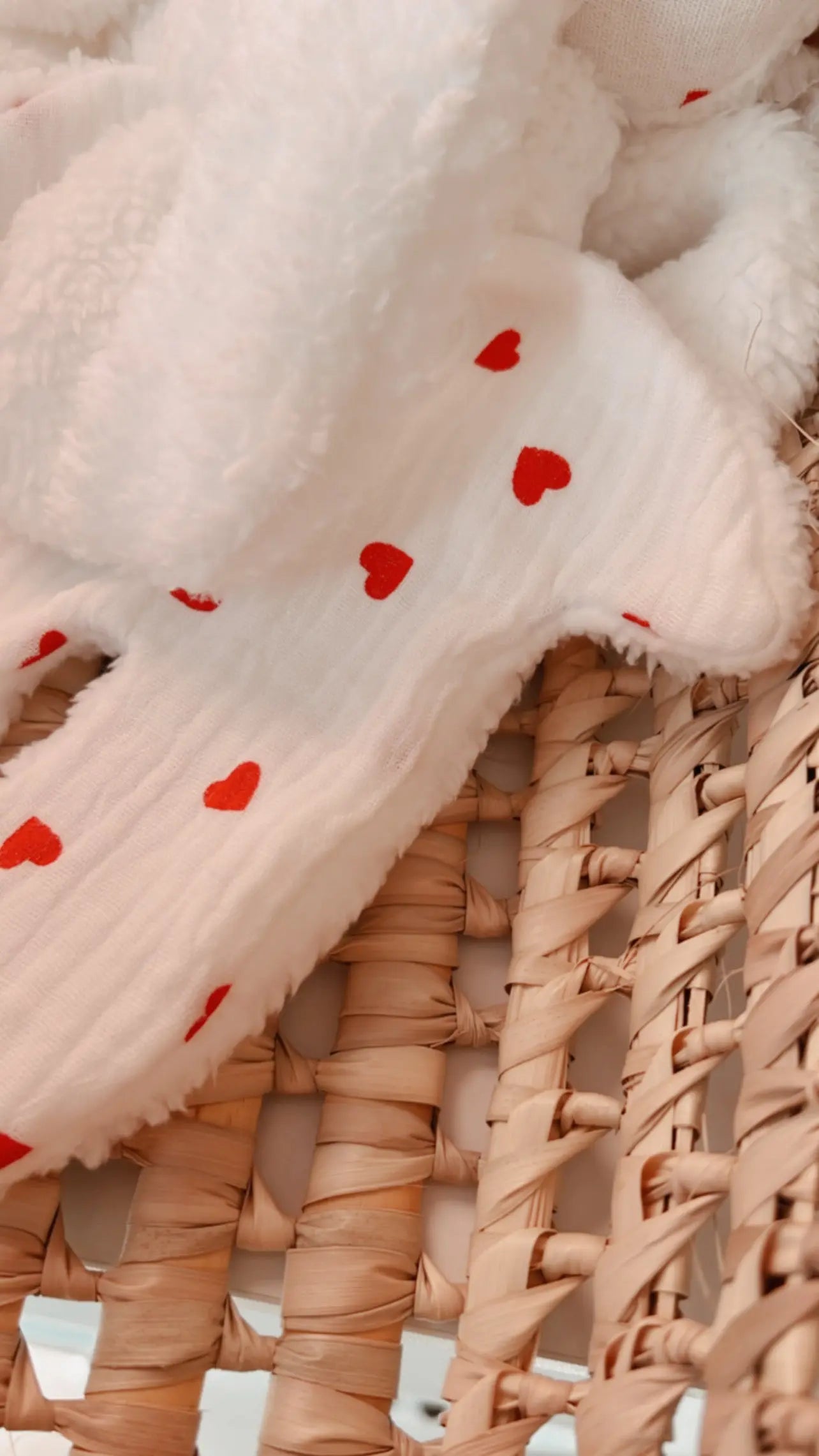 Doudou plat renard en Sherpa lait et gaze de coton à motifs. L atelier Oz et fee