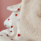 Couverture Love Sherpa ivoire - Grands coeurs rouges L atelier Oz et fee