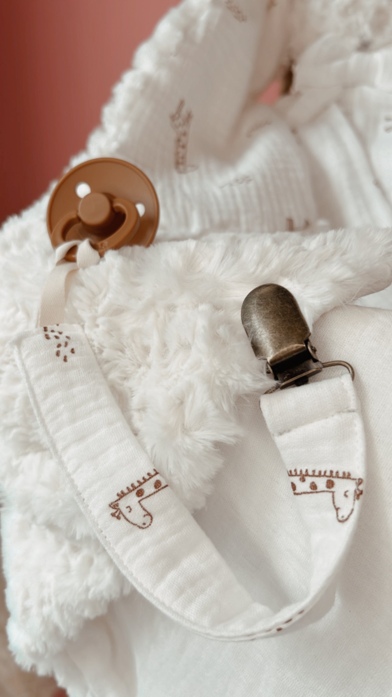 Attaches tétine bébé tissus Animaux L atelier Oz et fee
