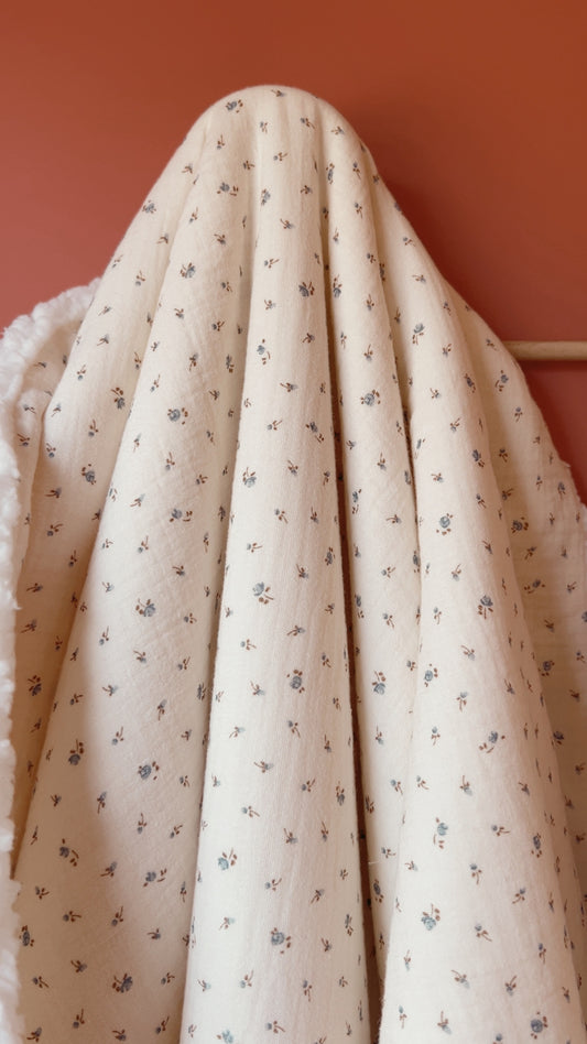 Ma première couverture -  À motifs Petites fleurs bleues
