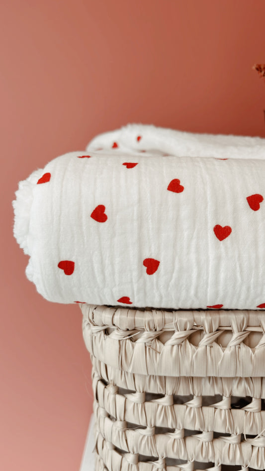 Ma couverture douce Petits cœurs rouges - Sherpa blanche