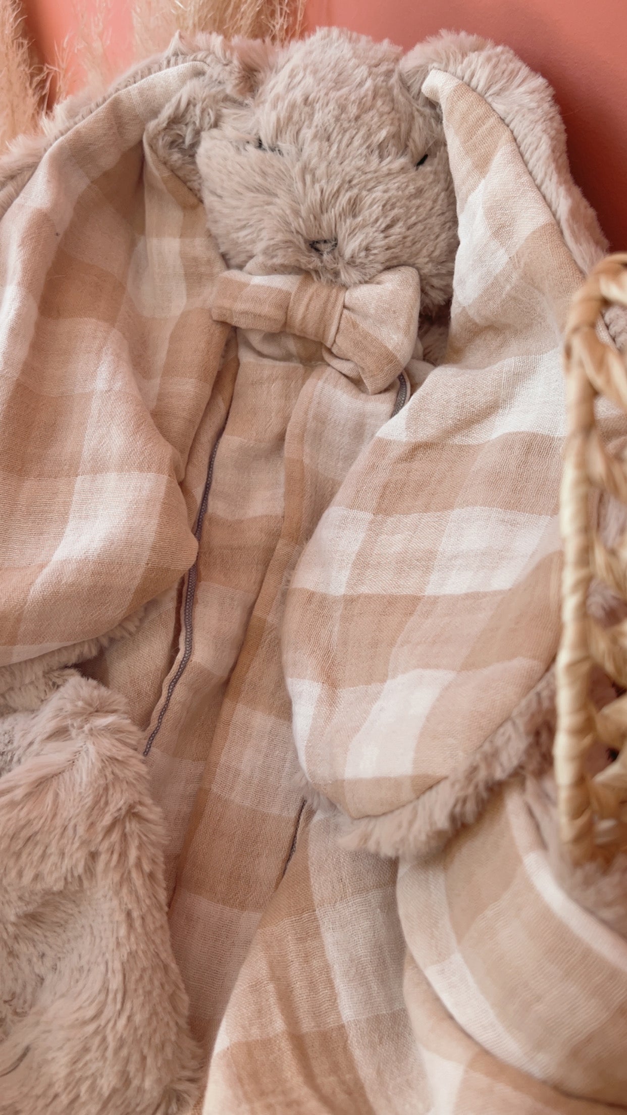 Doudou lapin lange en Fourrure taupe - Vichy Nude & beige