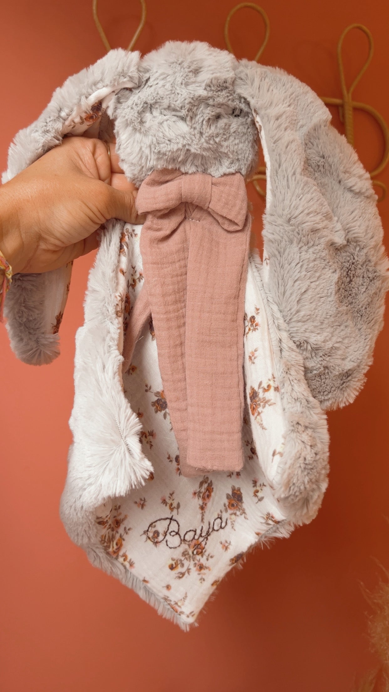 Doudou lapin lange 25cm, fourrures aux choix et gaze de coton Nina